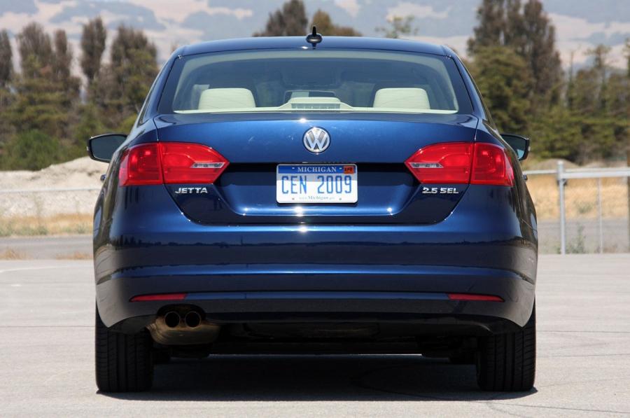  Volkswagen Jetta 2011 года  (фото 71 из 139)